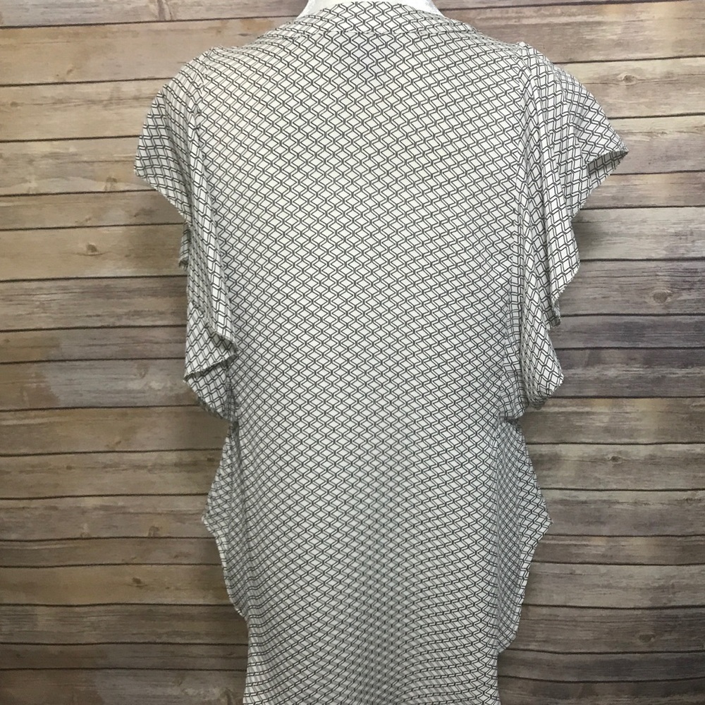 Flowy Blouse - Picture 5 of 5